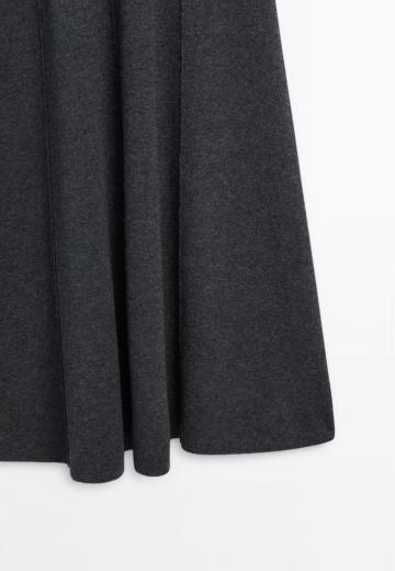 Вязаное платье