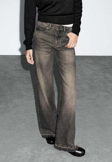 Клешеные джинсы