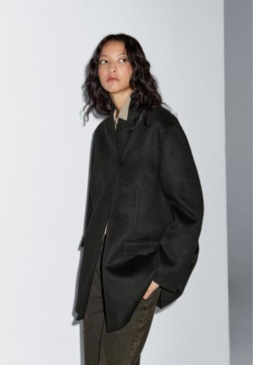 Короткое пальто