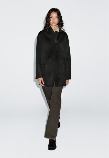 Короткое пальто