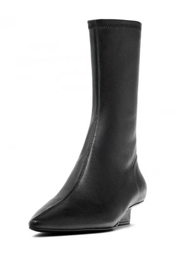 Сапожки на танкетке