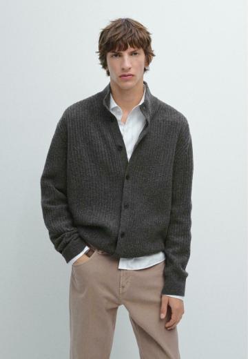 Вязаная кофта