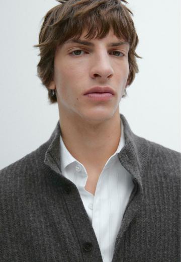 Вязаная кофта