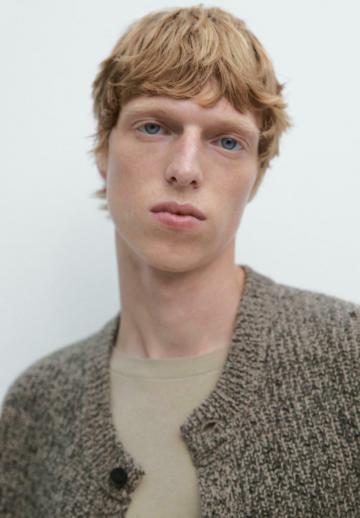 Вязаная кофта