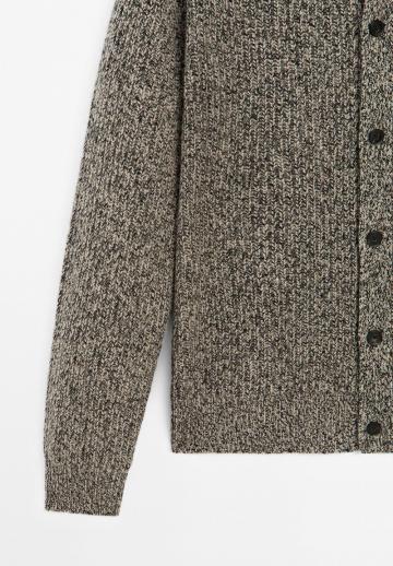 Вязаная кофта