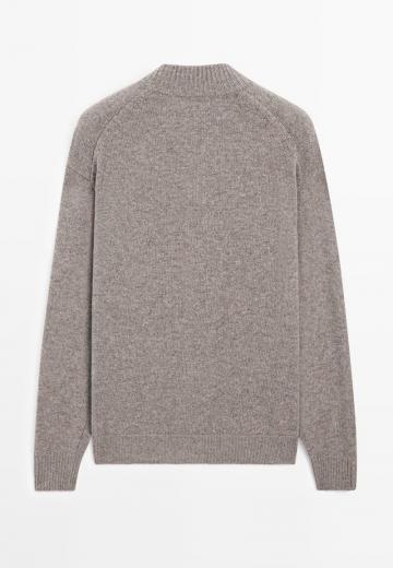 Вязаная кофта