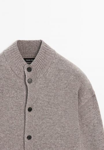 Вязаная кофта