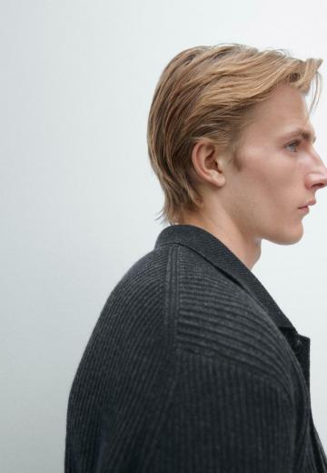 Вязаная кофта