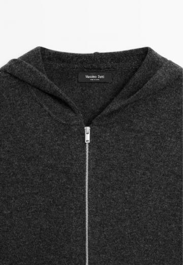 Вязаная кофта