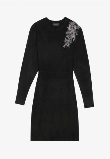 Вязаное платье