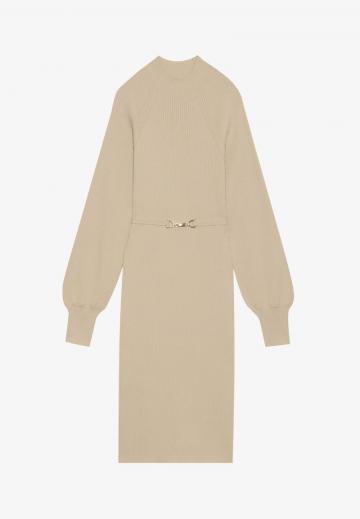 Вязаное платье