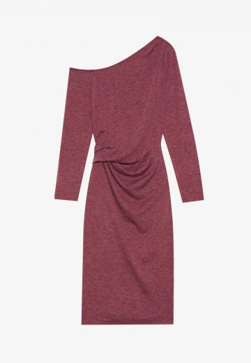 Вязаное платье