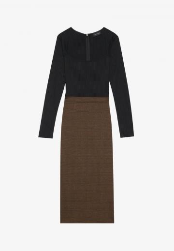 Вязаное платье