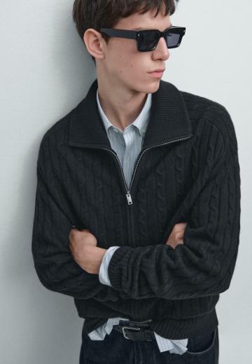 Вязаная кофта