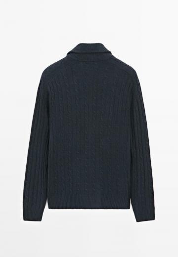 Вязаная кофта