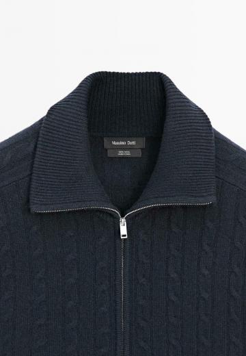 Вязаная кофта