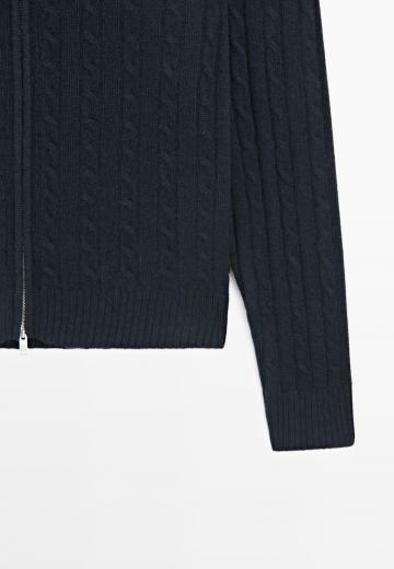 Вязаная кофта