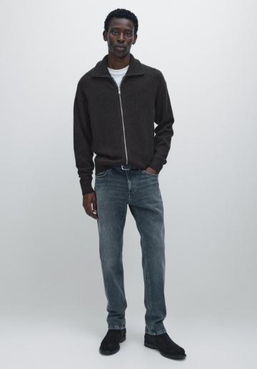 Вязаная кофта