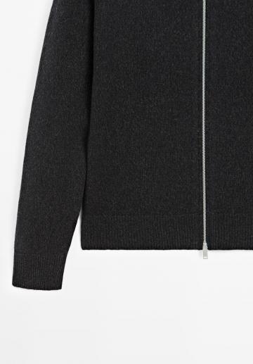 Вязаная кофта