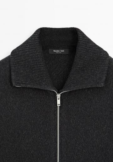 Вязаная кофта