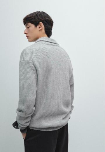 Вязаная кофта