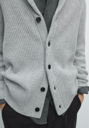 Вязаная кофта