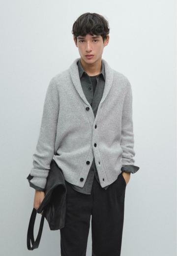 Вязаная кофта