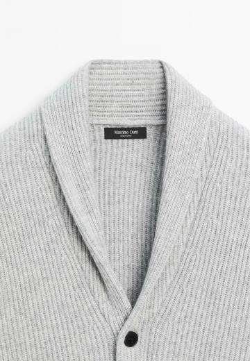 Вязаная кофта