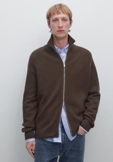 Вязаная кофта