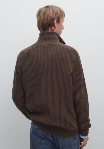 Вязаная кофта