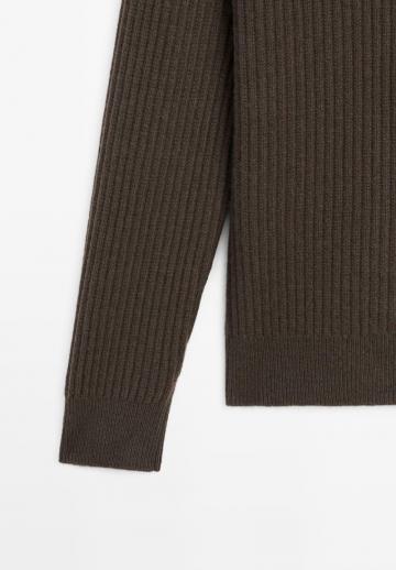 Вязаная кофта