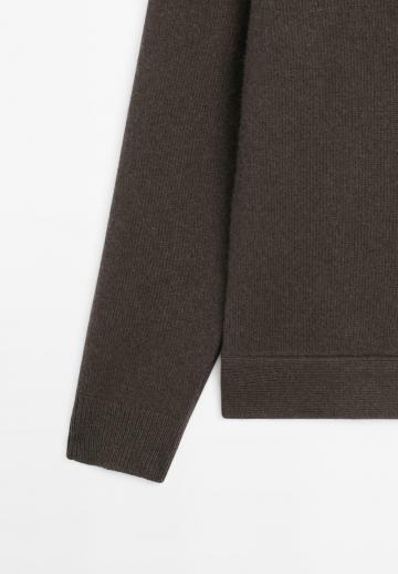 Вязаная кофта