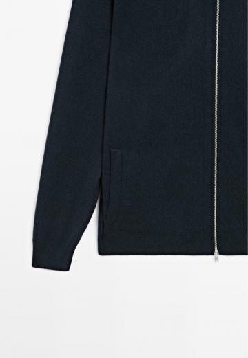 Вязаная кофта