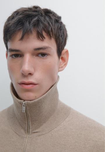 Вязаная кофта