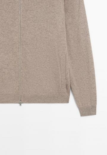 Вязаная кофта