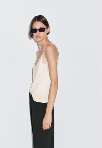 Топ на бретельках