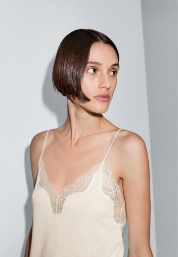 Топ на бретельках