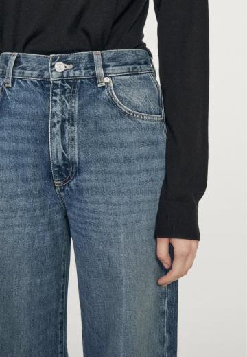 Джинсы