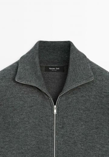 Вязаная кофта