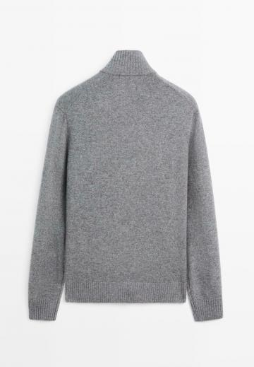 Вязаная кофта