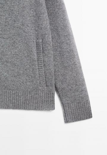 Вязаная кофта