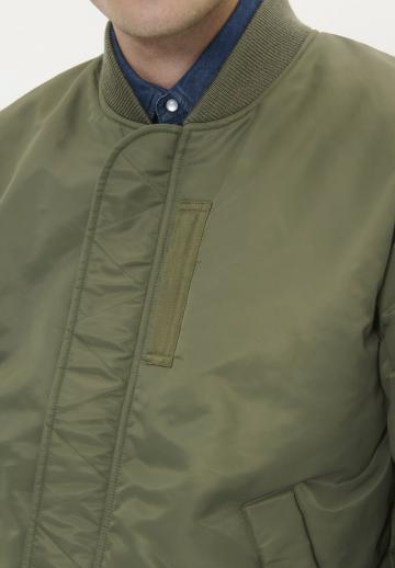 Куртка бомбер