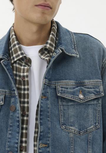 Джинсовая куртка