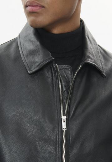 Кожаная куртка