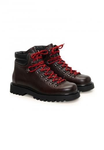 Ботинки на шнуровке