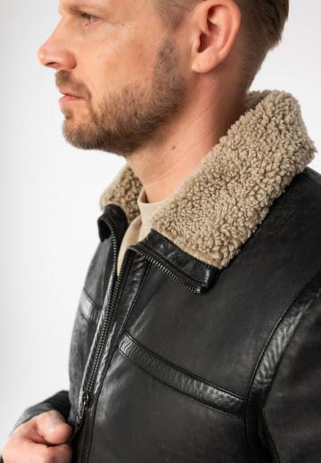 Кожаная куртка