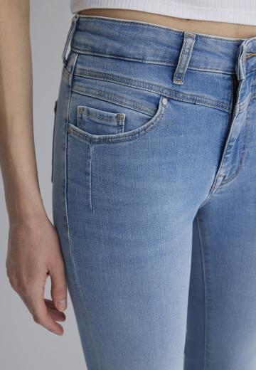 Клешеные брюки