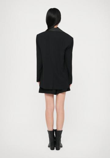 Короткое пальто