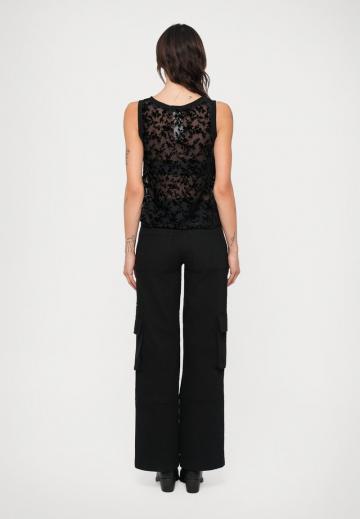 Блузка без рукавов