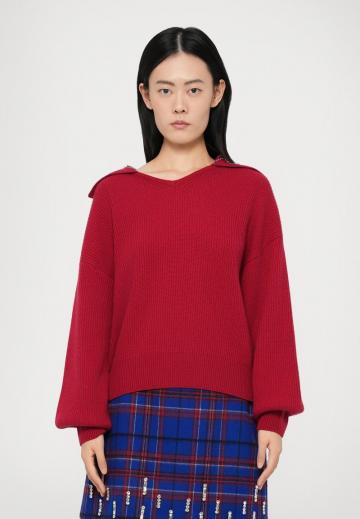 Пуловер с вырезом V